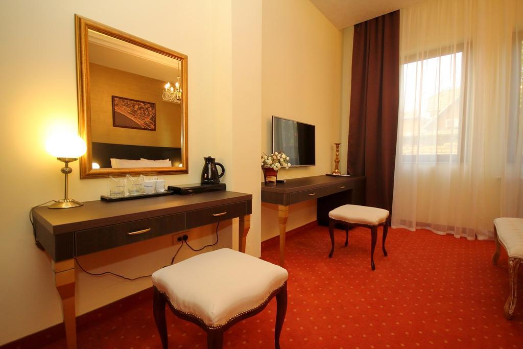 Vila Palic Ngoại thất bức ảnh